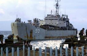 Indonesian warship leaves Dili in troop pullout